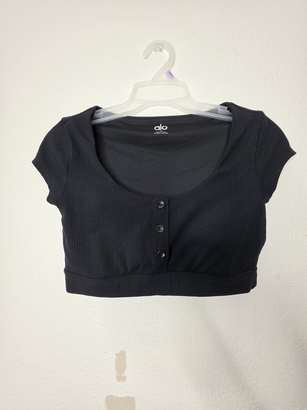 Alo Yoga Women's Black Ribbed Cropped Short Sleeve Sports Bra Top Small